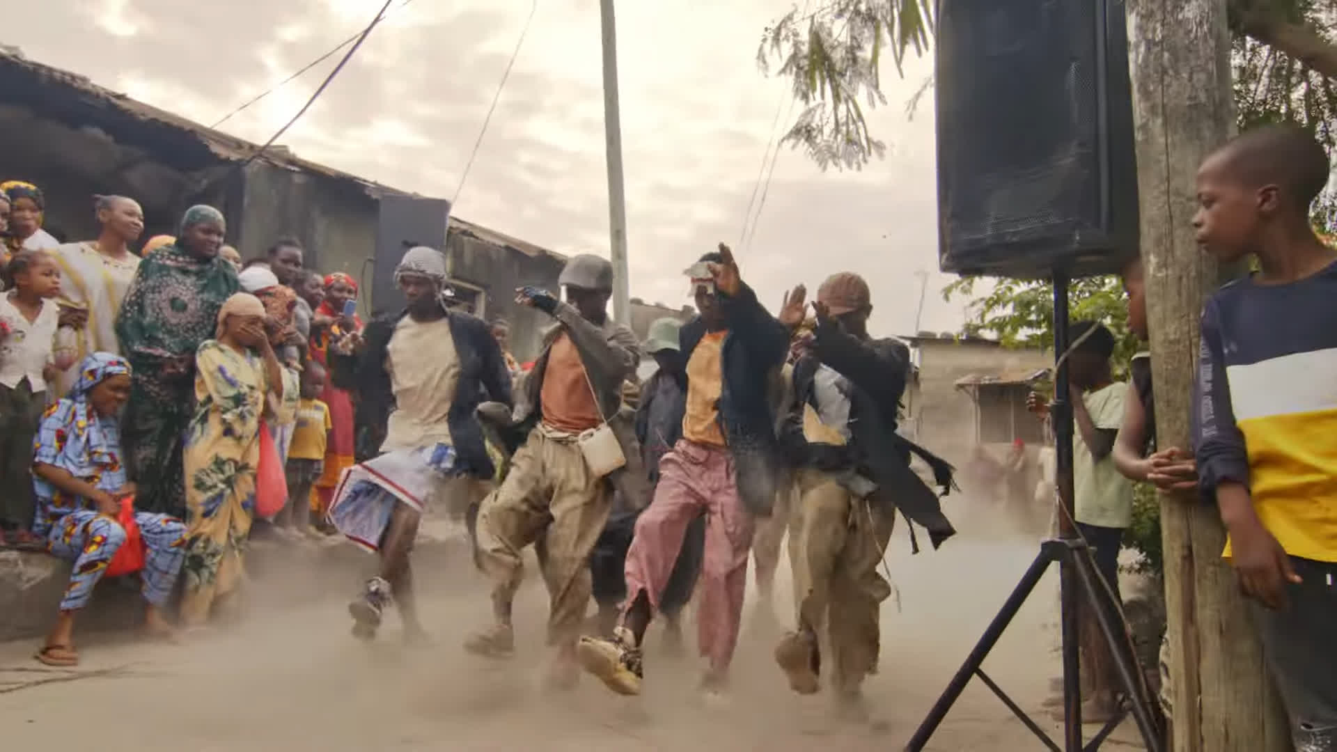 VIDEO : Misso Misondo X Phina – Bado Sijasikia