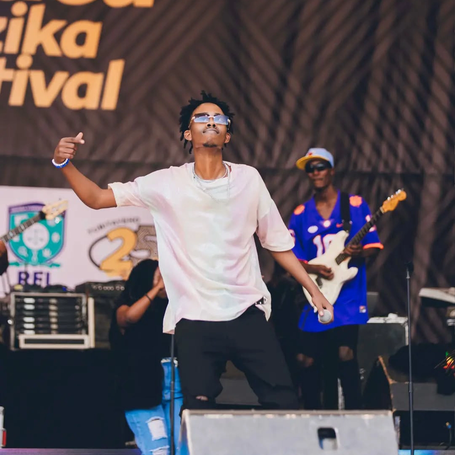 Music Audio : Afrique ft Bushali – Outside | Download Mp3